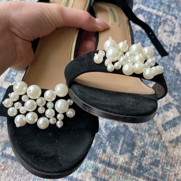 🚀SALE🚀 Saks 5th Pearl Embellished Sandals - Picture 9 of 13